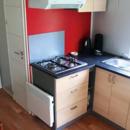 Mobil 34m² Avec Terrasse Pour 6 A - Api-1-52-331 Campingplatz