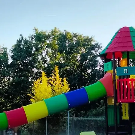 Kemp Mobil 34m² Avec Terrasse Pour 6 A - Api-1-52-331