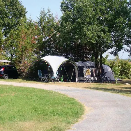 Mobil 34m² Avec Terrasse Pour 6 A - Api-1-52-331 Devillac