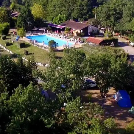 Mobil 34m² Avec Terrasse Pour 6 A - Api-1-52-331 * Devillac