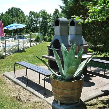 Camping Mobil 34m² Avec Terrasse Pour 6 A - Api-1-52-331