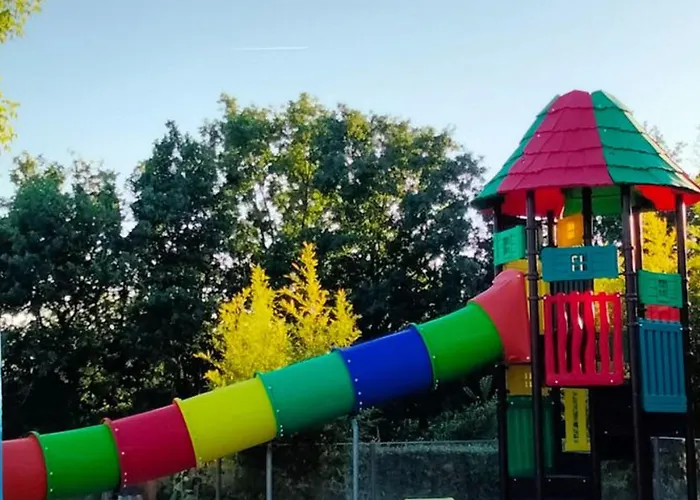 Kemp Mobil 34m² Avec Terrasse Pour 6 A - Api-1-52-331