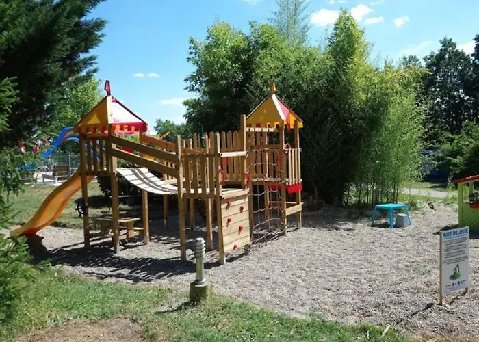 Mobil 34m² Avec Terrasse Pour 6 A - Api-1-52-331 Kemp Devillac