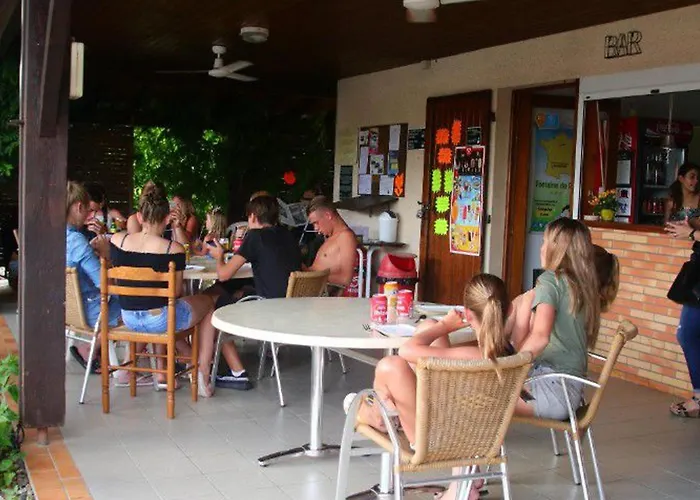 Kemp Mobil 34m² Avec Terrasse Pour 6 A - Api-1-52-331 *