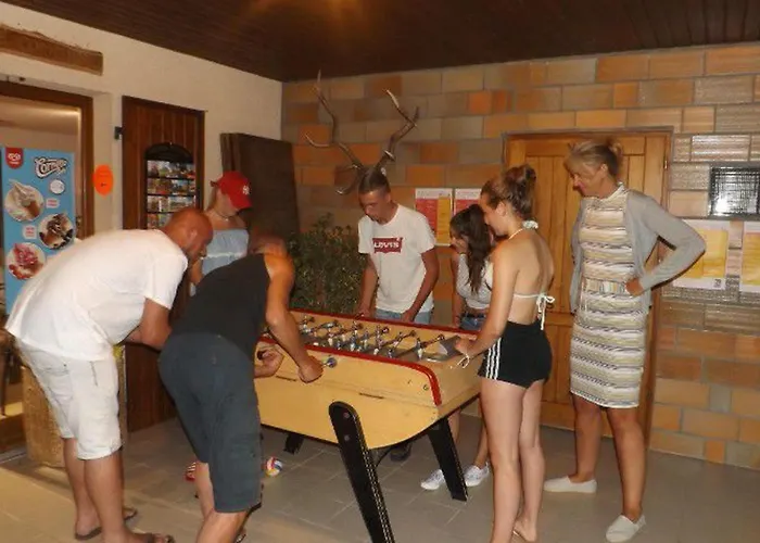 Mobil 34m² Avec Terrasse Pour 6 A - Api-1-52-331 Kemp Devillac